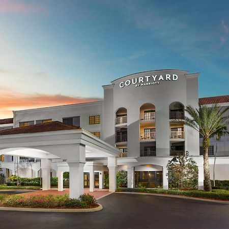 Courtyard By Marriott Stuart Hotel Exterior photo