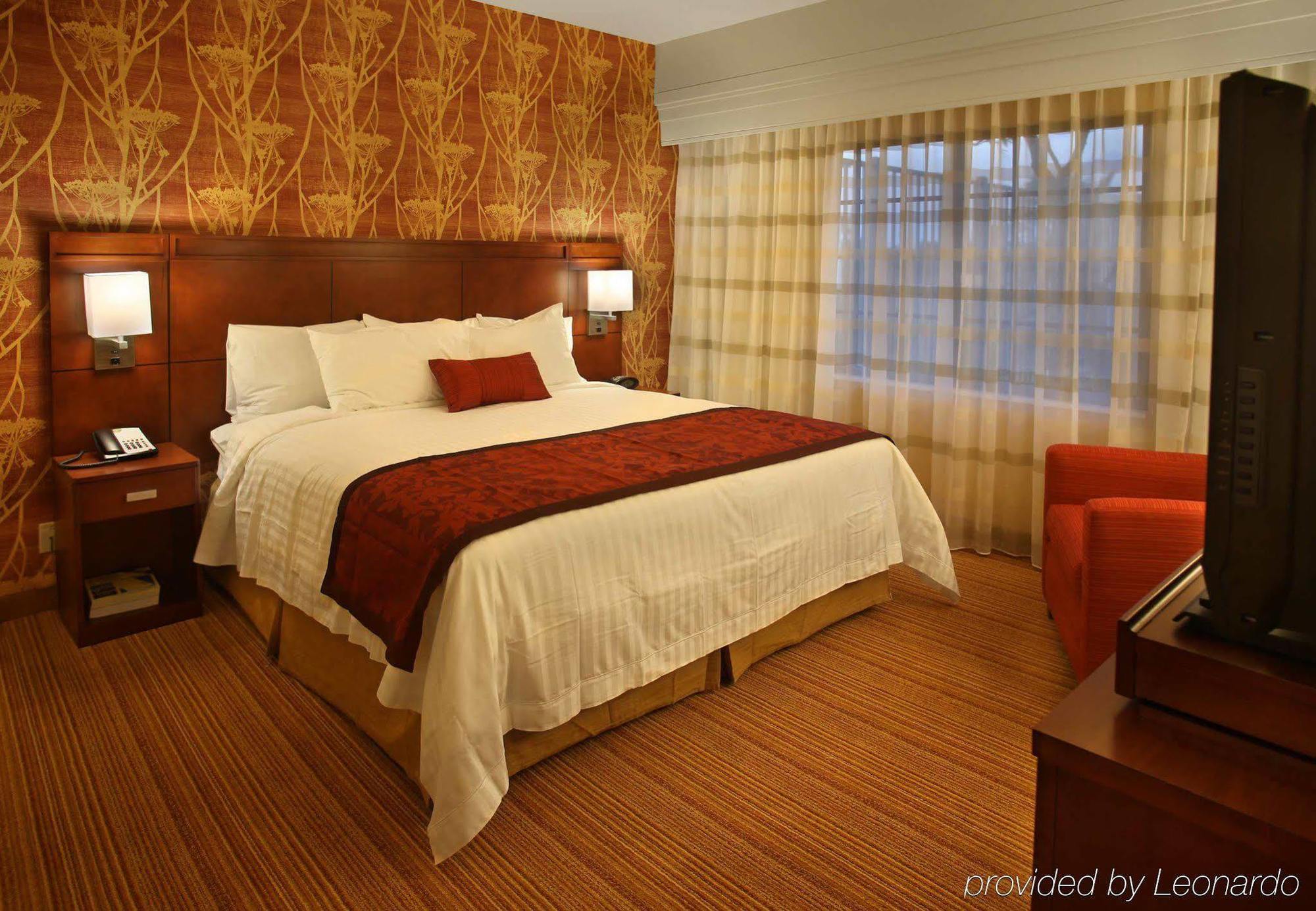 Courtyard By Marriott Stuart Hotel Exterior photo